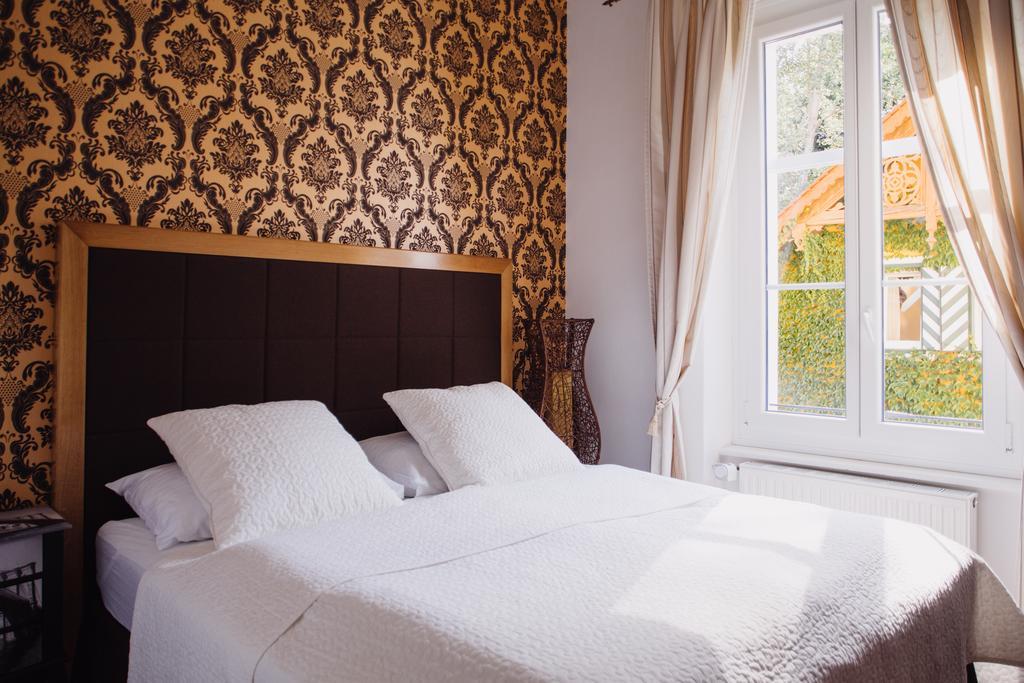 Georgi Schloss - Boutique Hotel Ehrenhausen Habitación foto